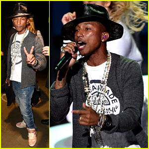 Pharrell Williams Performs Medley of His Hits at iHeartRadio Music Awards 2014! (Video)