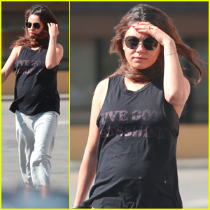 Pregnant Mila Kunis' Baby Bump is On Display After Yoga Class