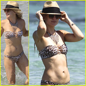Kate Hudson Displays Amazing Bikini Physique During Ibiza Vacation