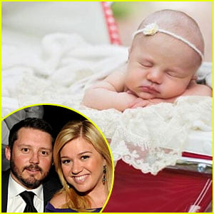Kelly Clarkson Shares First Photo of Baby Girl River Rose!