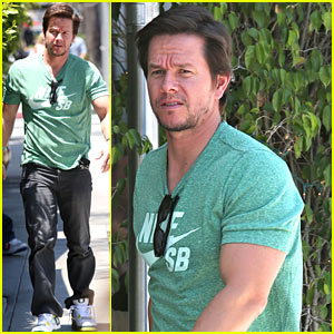 Mark Wahlberg Dishes On the New Dinobots in 'Transformers: Age of Extinction'!