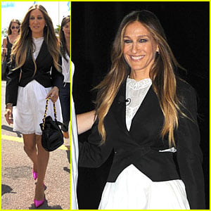 Sarah Jessica Parker Is Trying to Prevent Twitter From Destroying Her!
