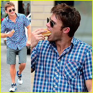 Scott Eastwood Chows Down on a Hot Dog in the Big Apple