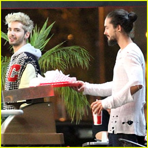 Tokio Hotel's Tom & Bill Kaulitz Grab Astro Burger Together!