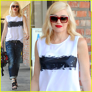 Gwen Stefani Announces She'll Be Showing Her Clothing at New York Fashion Week This Year!