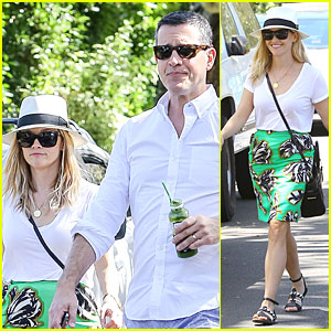Reese Witherspoon & Husband Jim Toth Are the Epitome of Summer Fashion!