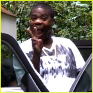 Tracy Morgan Looks to Be in Great Spirits in First Post-Accident Appearance (Video)