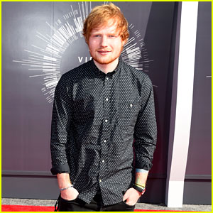 Ed Sheeran Looks Like a Gentleman at the MTV VMAs 2014!