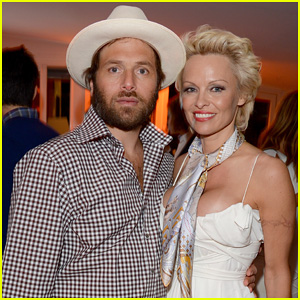 Pamela Anderson Calls Off Divorce From Hubby Rick Salomon