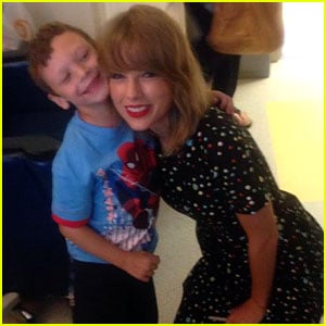 Taylor Swift Visits Young Cancer Patient & Sings - Watch Now!