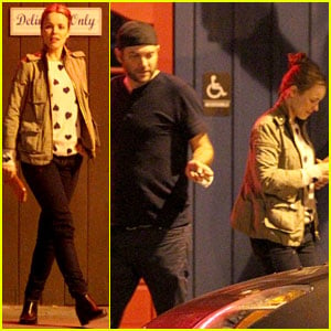 Rachel McAdams Dines Out at Dominick's with Friends