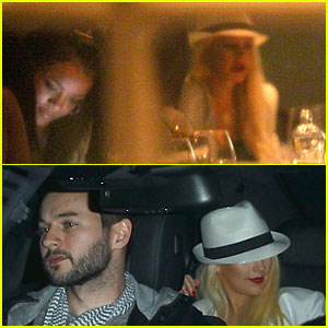 Rihanna & Christina Aguilera Dine Tables Away at Same Restaurant!