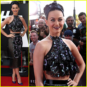 Did Katy Perry Actually Dress Up as a 'Twistie' at ARIA Awards?!