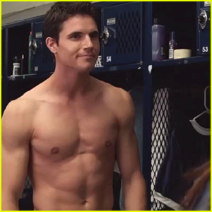 Robbie Amell Goes Shirtless in 'Duff' Teaser Trailer - Watch Now!