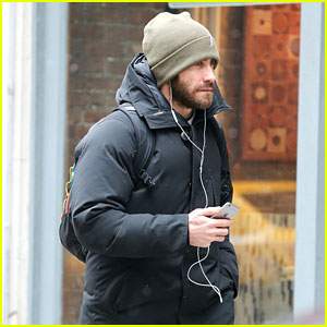 Jake Gyllenhaal Feels 'Particularly' Honored by SAG Nomination