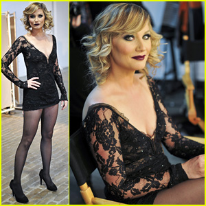 Jennifer Nettles Becomes Roxie Hart in This First Look at Her 'Chicago' Broadway Debut!