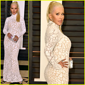 Christina Aguilera Shows Off Her Amazing Figure at Vanity Fair's Oscars 2015 Party