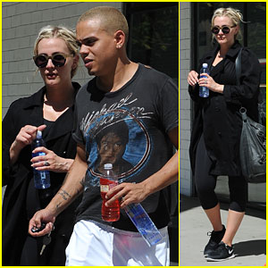 Pregnant Ashlee Simpson Heads to the Gym as Her Due Date Gets Closer