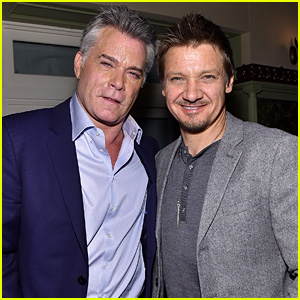 Jeremy Renner Joins Robert De Niro at 'Goodfellas' 25th Anniversary Screening for TIFF Closing Night