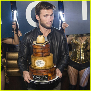 Scott Eastwood Expresses Love For His Gay Fans