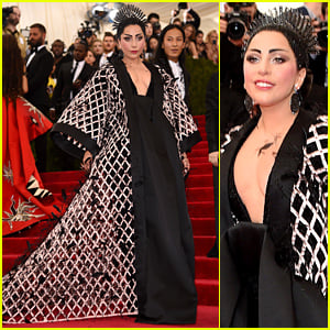 Lady Gaga Does Not Disappoint at Met Gala 2015