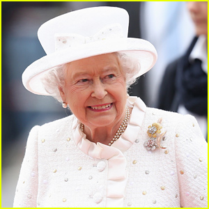 Queen Elizabeth May Be Displaced From Buckingham Palace During Renovations