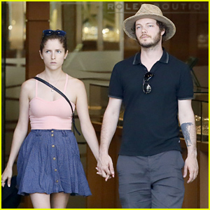 Anna Kendrick & Boyfriend Ben Richardson Vacation Together in Hawaii!