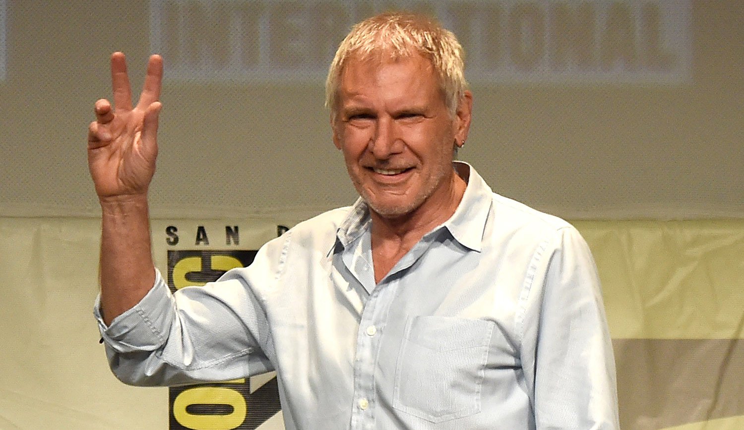 ‘Star Wars The Force Awakens’ BehindtheScenes Footage Debuts at