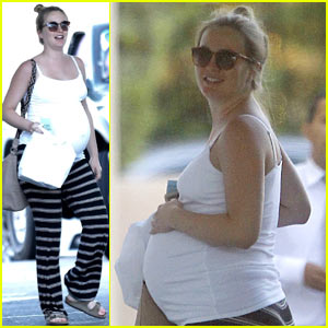 Pregnant Leighton Meester Displays Her Large Baby Bump!