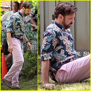 Jason Sudeikis Falls From A Balcony On 'Mother's Day' Set