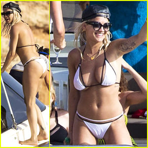Rita Ora Displays Her Unbelievable Bikini Body in Ibiza!