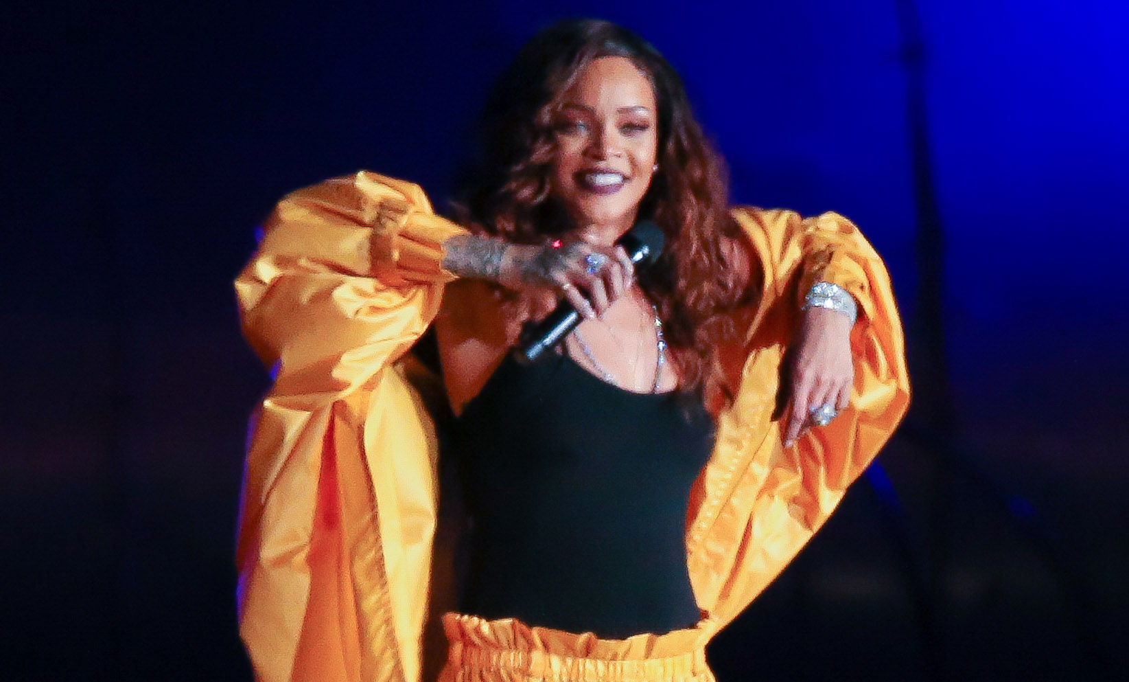 Rihanna’s Rock in Rio 2015 Full Performance Video – Watch Now ...