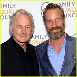 Victor Garber Marries Rainer Andreesen After 16 Years Together