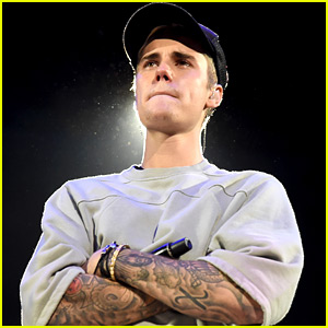 Justin Bieber Breaks Down in Tears During Staples Center Show