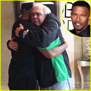 Jamie Foxx Has Emotional Meeting with Father of the Man He Pulled From