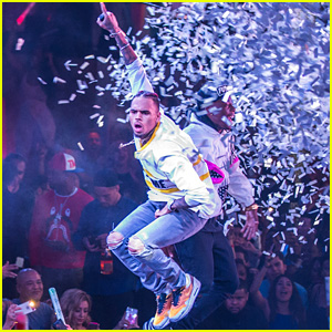 Chris Brown Performs Sold-Out Show at Drai's Nightclub in Vegas!