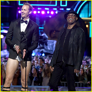 Alexander Skarsgard Skips His Pants, Shows Off Tighty-Whities at MTV Movie Awards 2016 (Photos & Video)