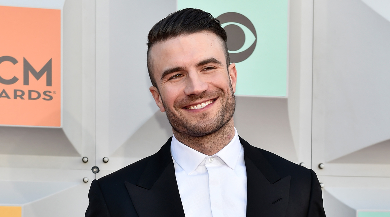 Sam Hunt Rocks Partially Shaved Head at ACM Awards 2016 2016 ACM