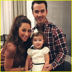 Kevin & Danielle Jonas Are Expecting Baby #2!
