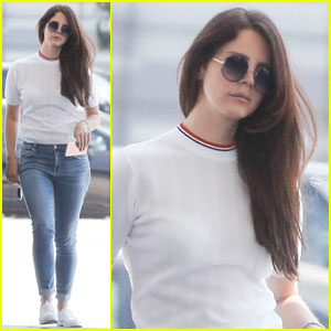 Lana Del Rey Emerges After Her 31st Birthday Lana Del Rey Celebrity