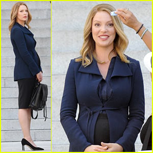 Pregnant Katherine Heigl Doesn't Hide Baby Bump for 'Doubt'