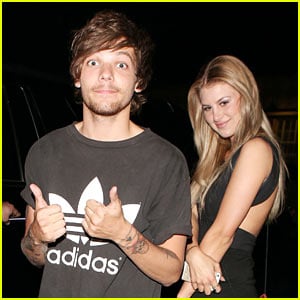 Briana Jungwirth Sings One Direction Song on Snapchat!