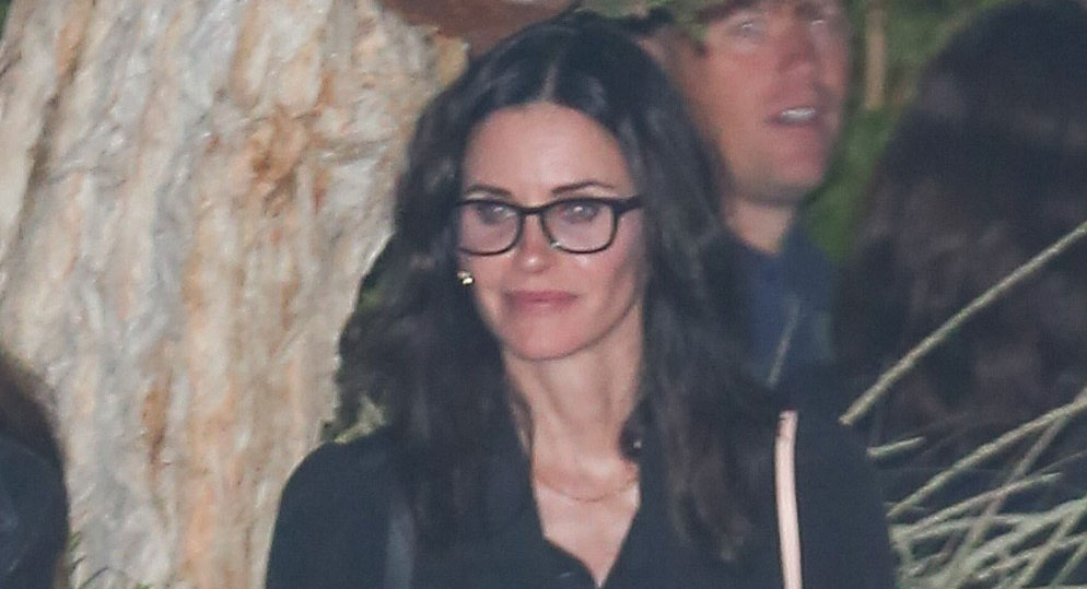 Courteney Cox Enjoys Fun Night in Malibu with Friends Courteney Cox