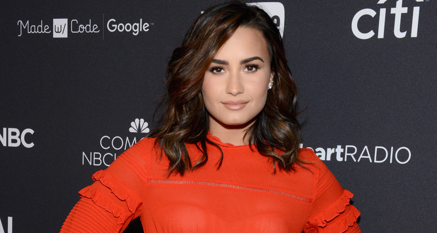 Demi Lovato Announces Break From Music in 2017 Demi Lovato(00)
