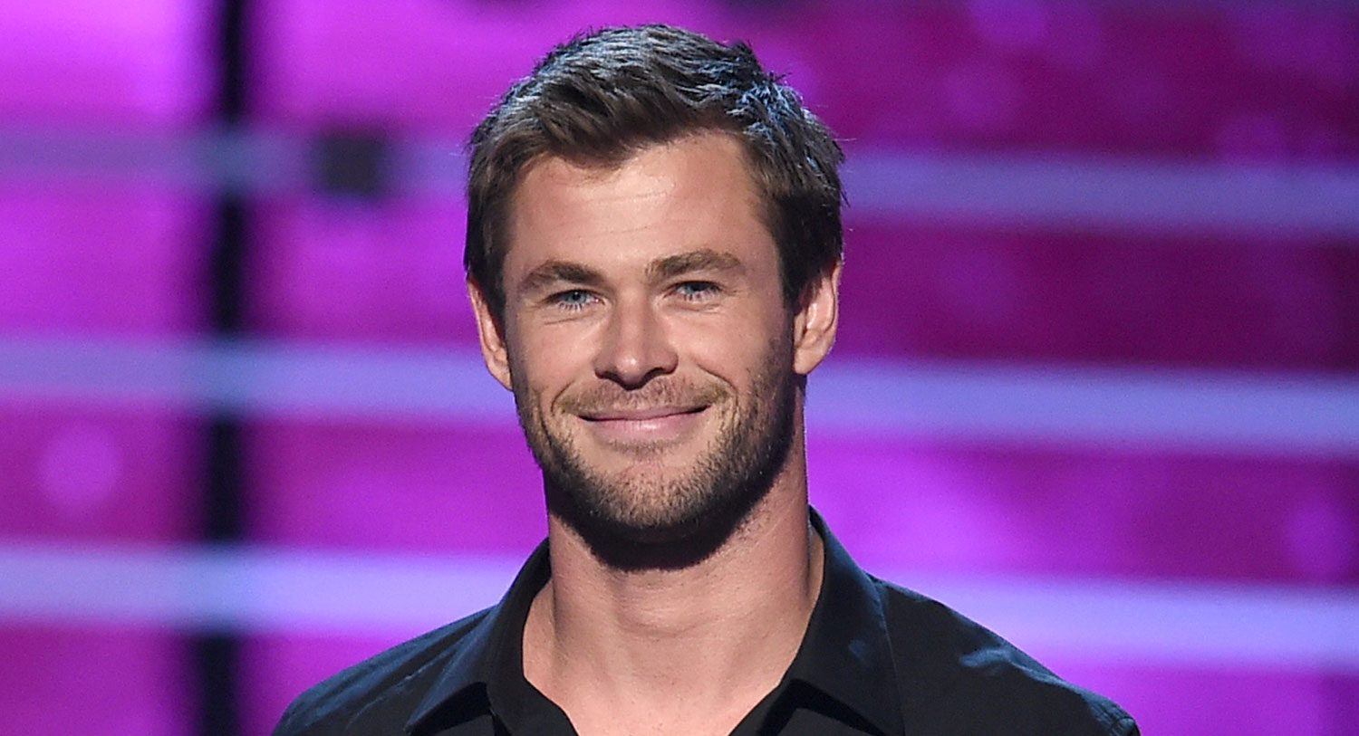 Chris Hemsworth Apologizes for Dressing as Native American, Says He(00)