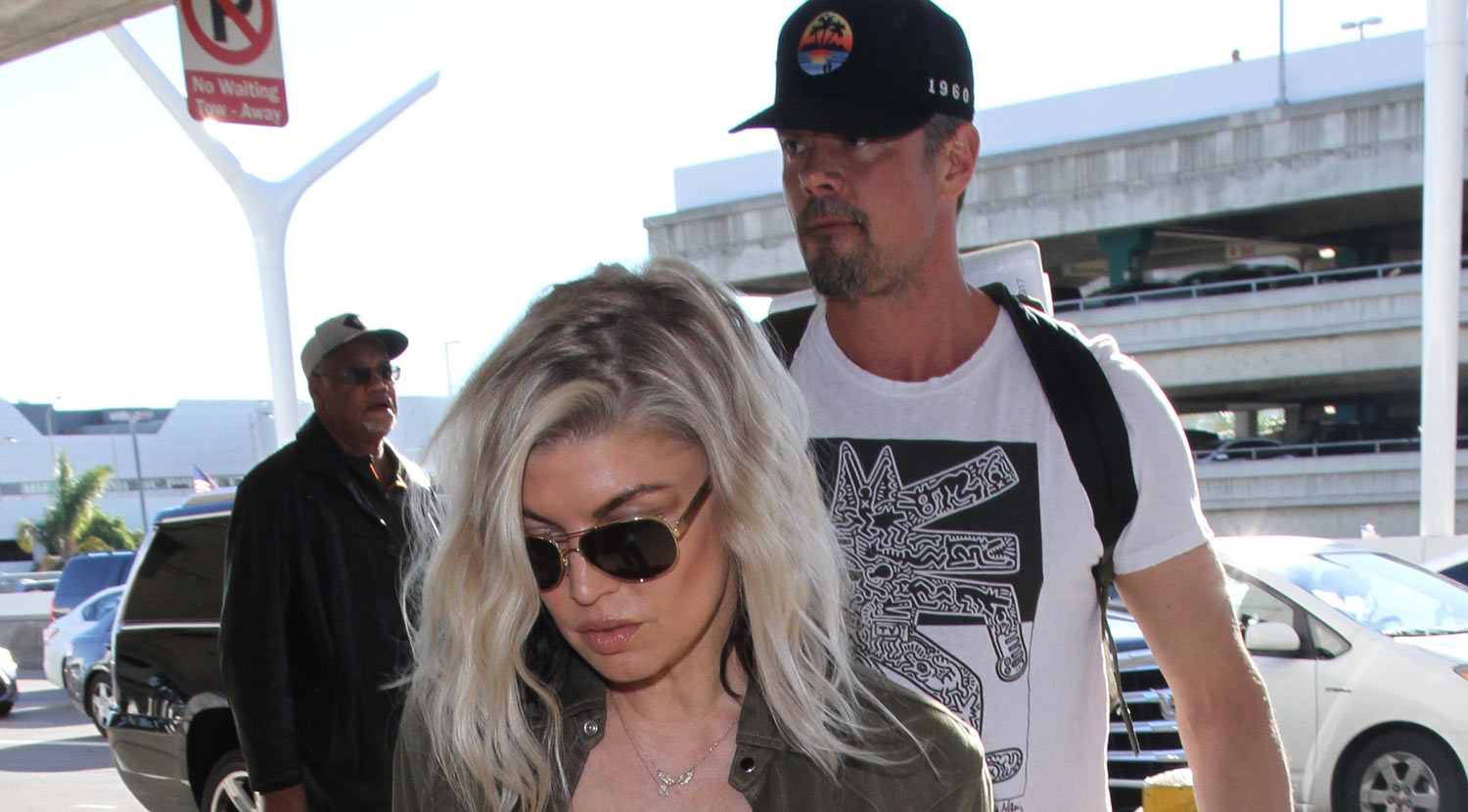 Fergie & Josh Duhamel Cozy Up in New Instagram Pic! 2016 Christmas