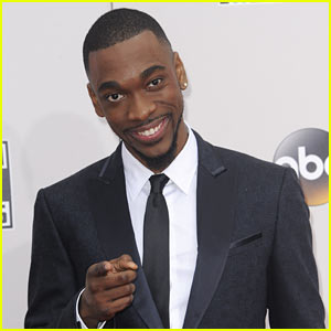 VIDEO: Jay Pharoah Freestyles to Eminem, Jay-Z, & More, Calls Out Shia LaBeouf