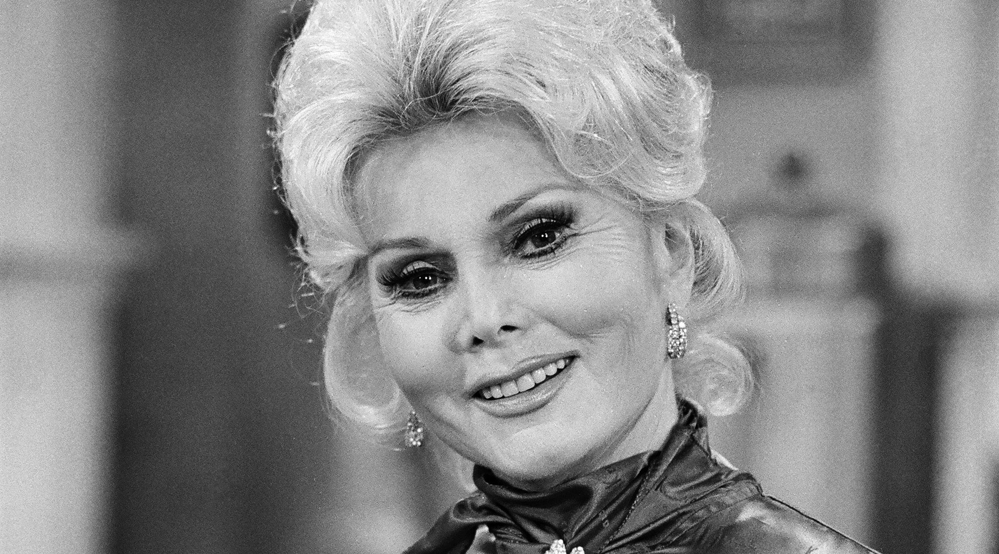 Celebrities React to Zsa Zsa Gabor’s Death Read the Tweets Zsa Zsa(00)
