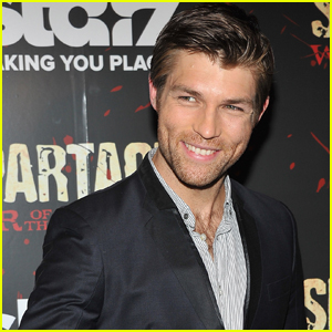 Liam McIntyre Tweets His Account From Ft. Lauderdale Airport Shooting