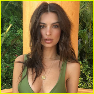 Emily Ratajkowski Bares It All in Mexican Vacation Photo!